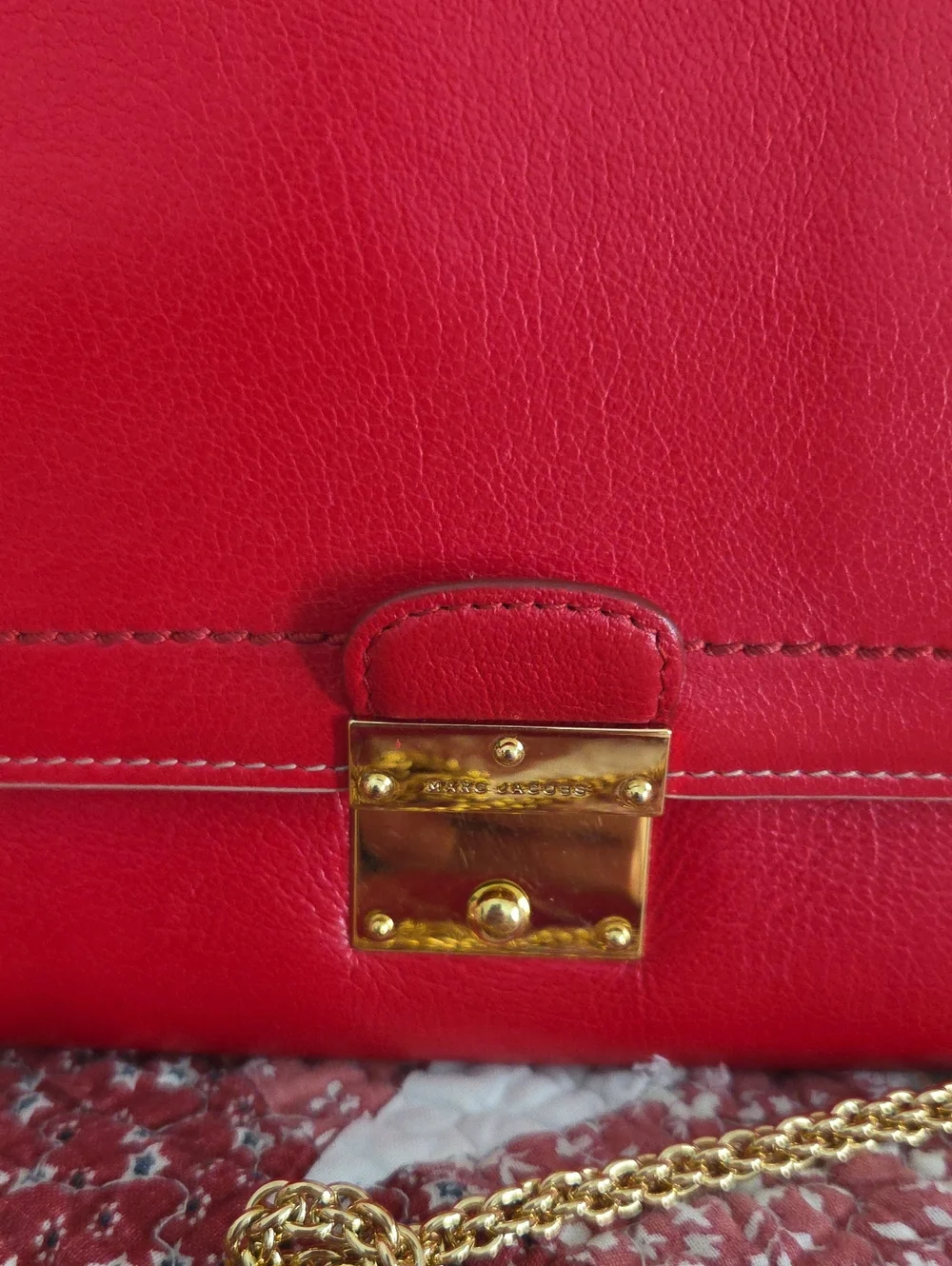 Marc Jacobs Red Leather Crossbody Bag Clutch Wallet with Removable Gold Chain
